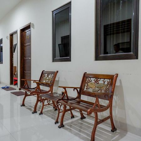 Reddoorz Near Living Plaza Purwokerto Hotel Kültér fotó
