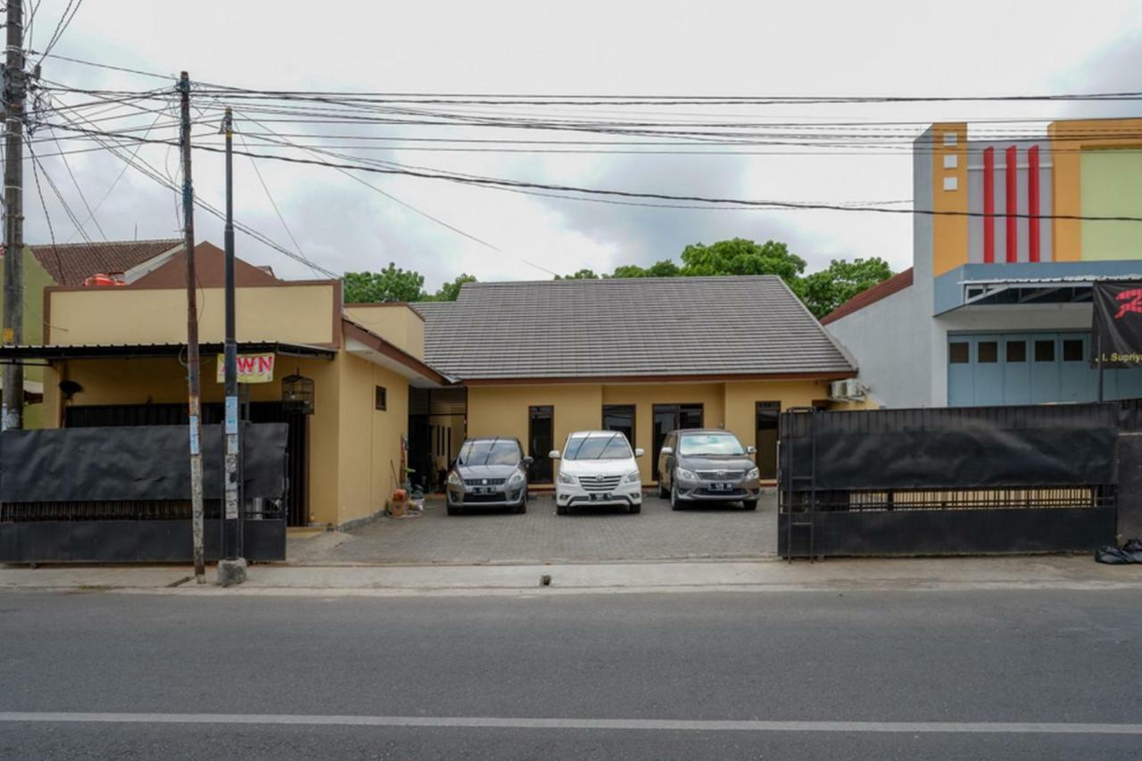 Reddoorz Near Living Plaza Purwokerto Hotel Kültér fotó