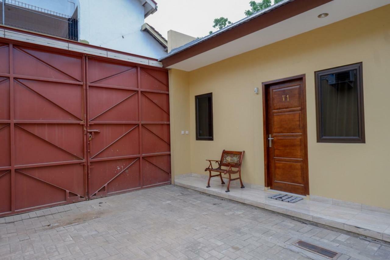 Reddoorz Near Living Plaza Purwokerto Hotel Kültér fotó