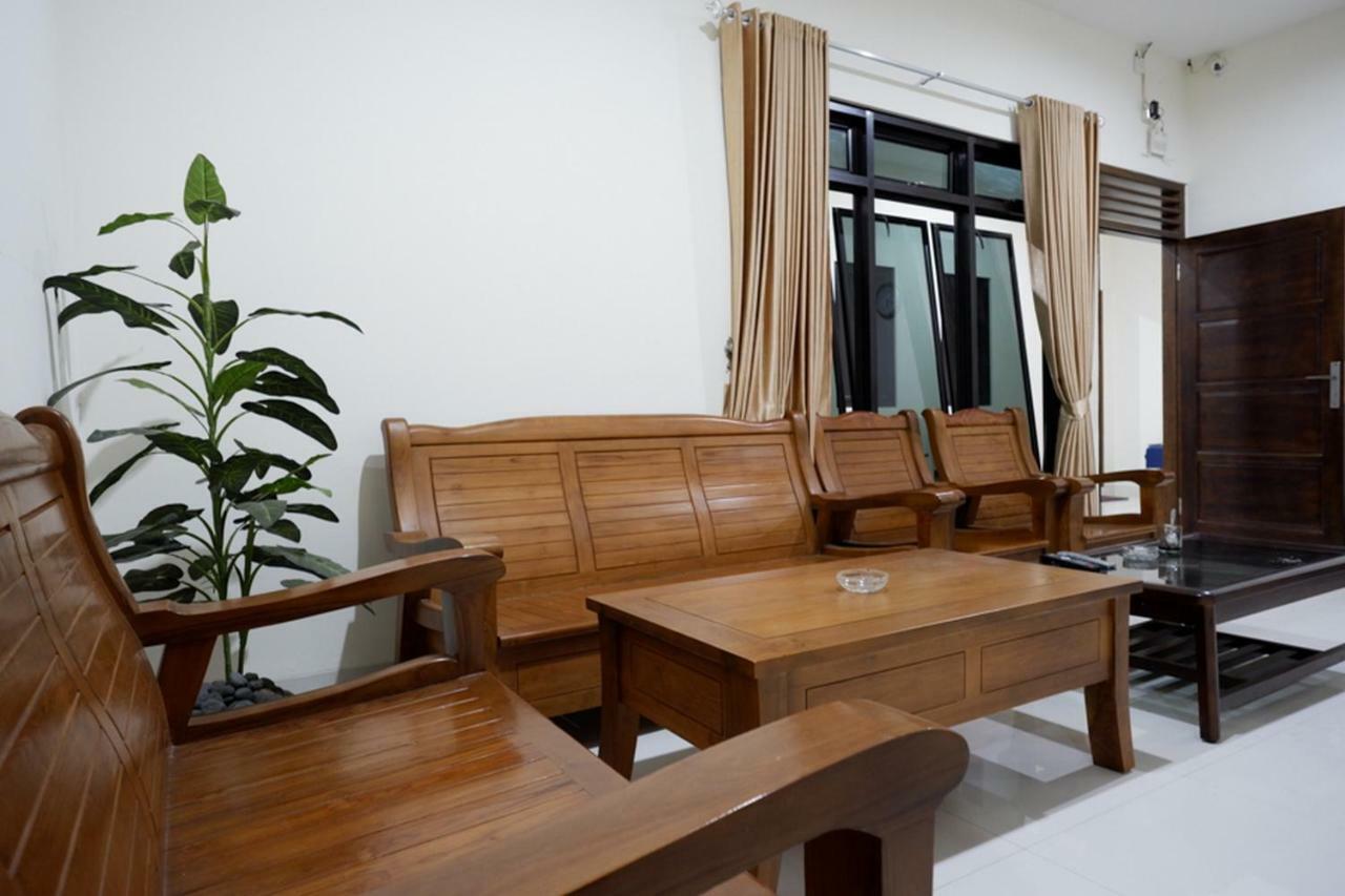 Reddoorz Near Living Plaza Purwokerto Hotel Kültér fotó