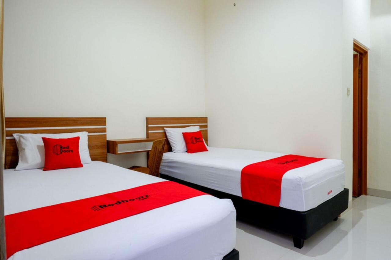 Reddoorz Near Living Plaza Purwokerto Hotel Kültér fotó